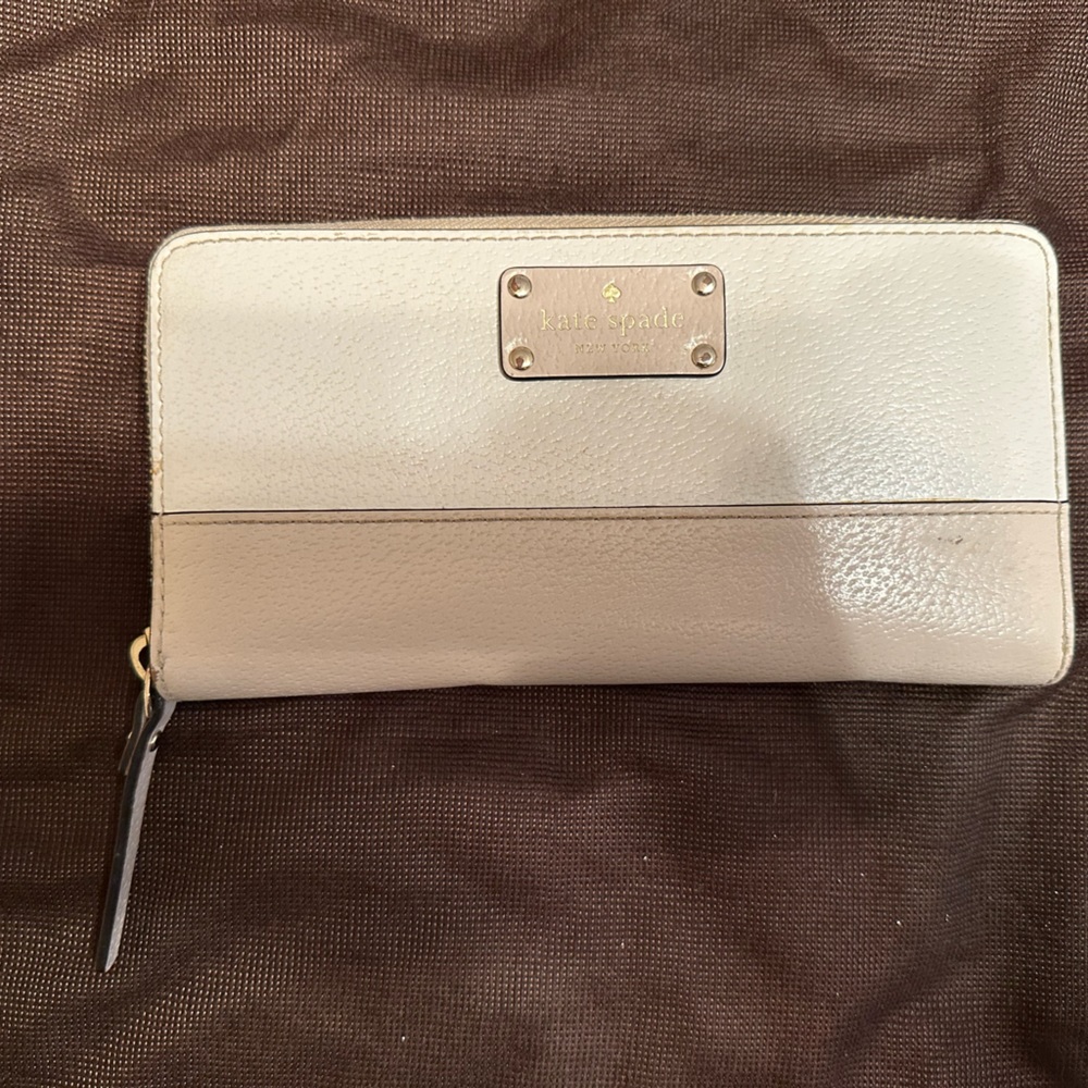 Kate Spade Zip Wallet